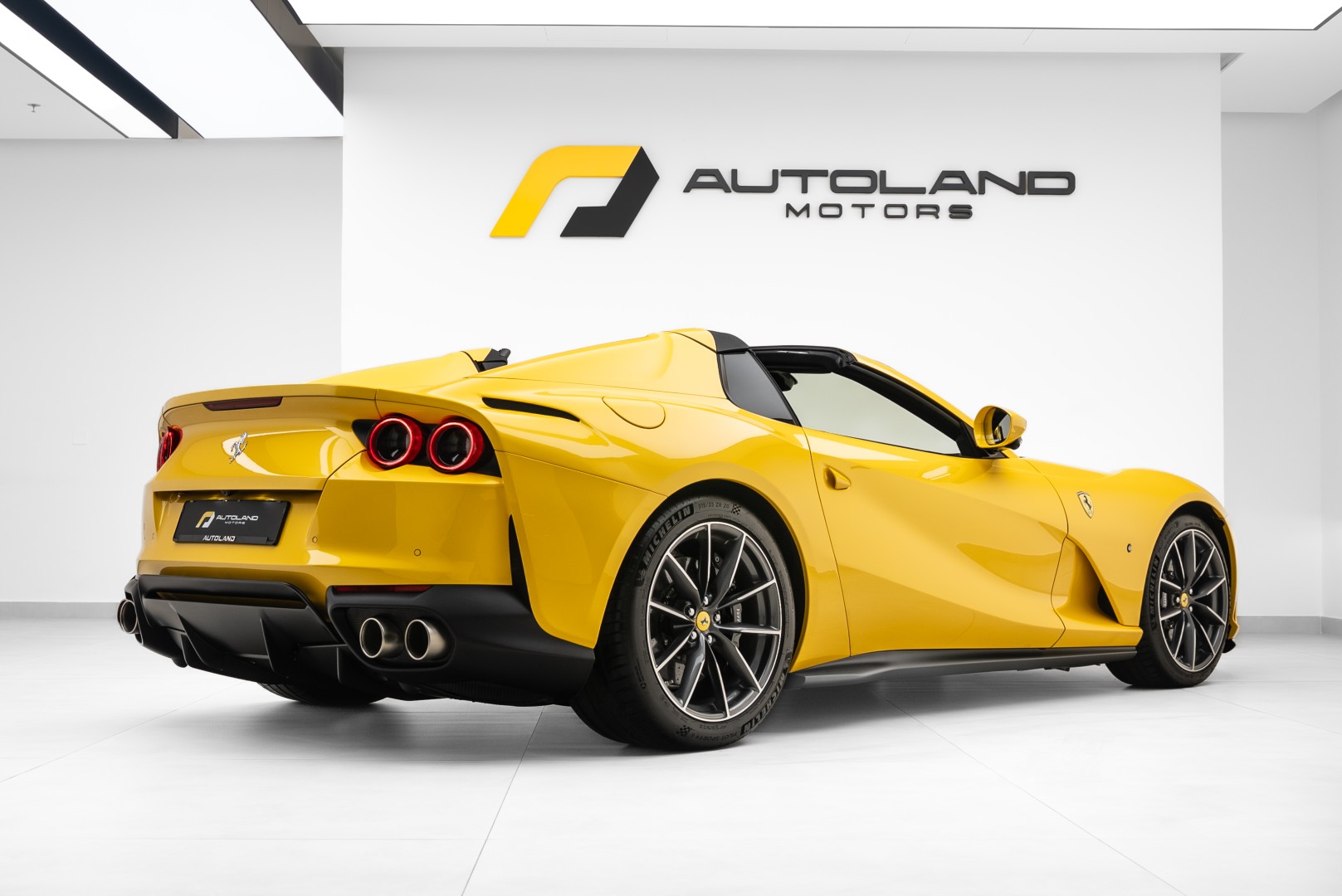 2023 FERRARI 812 GTS GCC